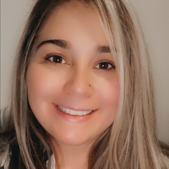 Meet your Posher, Jeannette - Picture 1 of 1